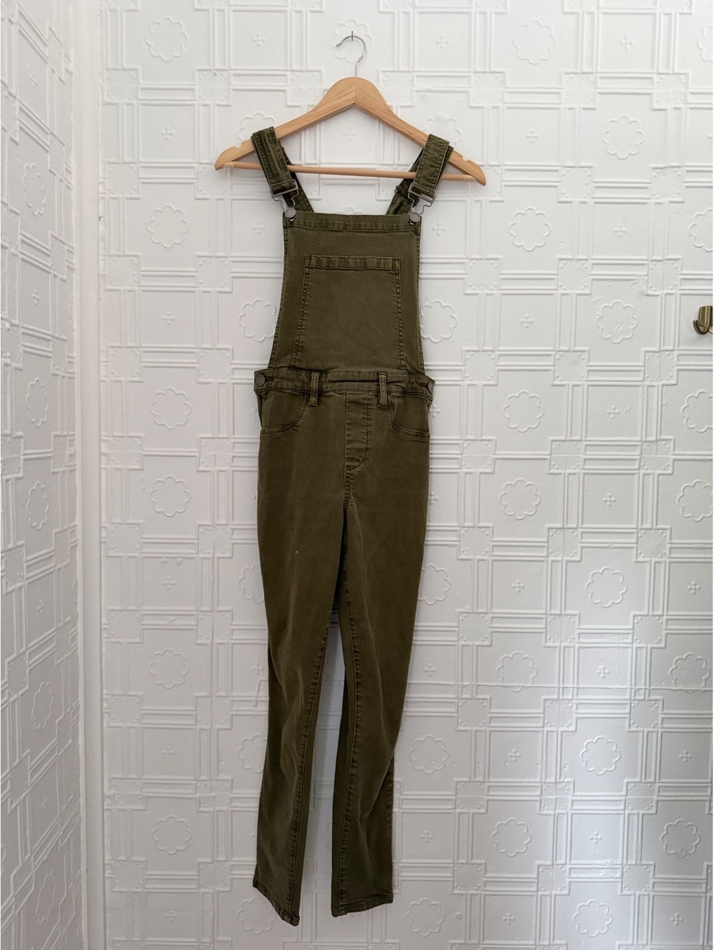 BLANKNYC Apple Jack Skinny Denim Overalls Olive Green Size 26